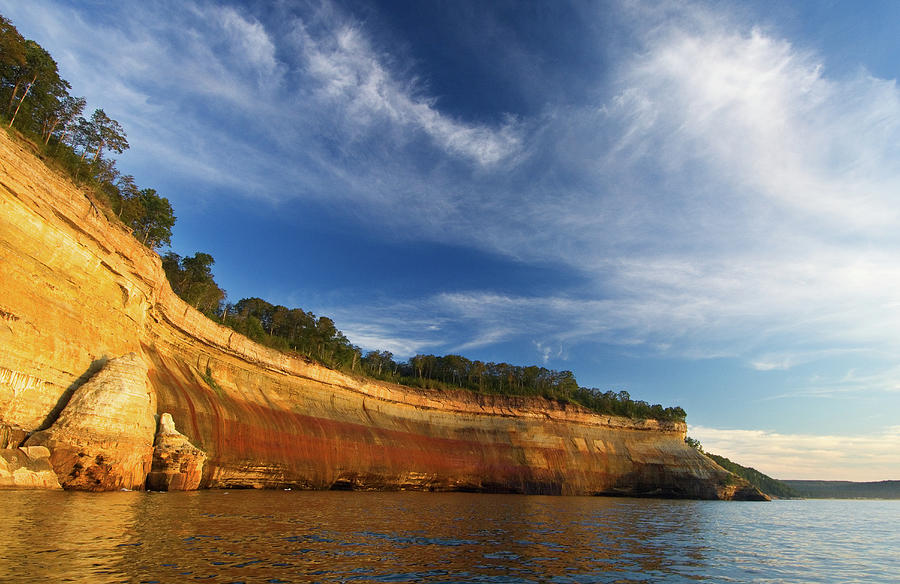 Pictured Rocks National Lakeshore SL8274 Photograph by Mark Graf
