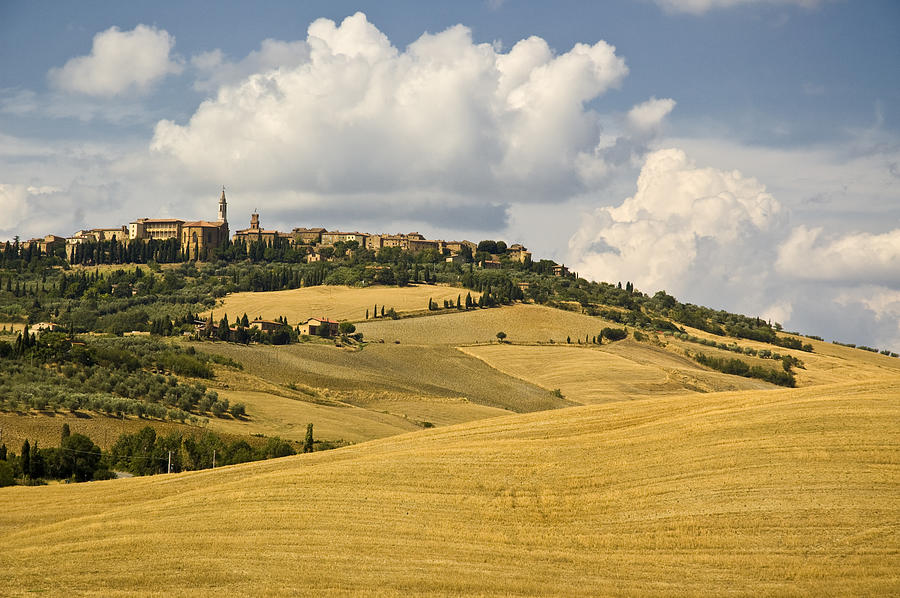 Pienza, Tuscany - Italy Photograph by Stevedangers