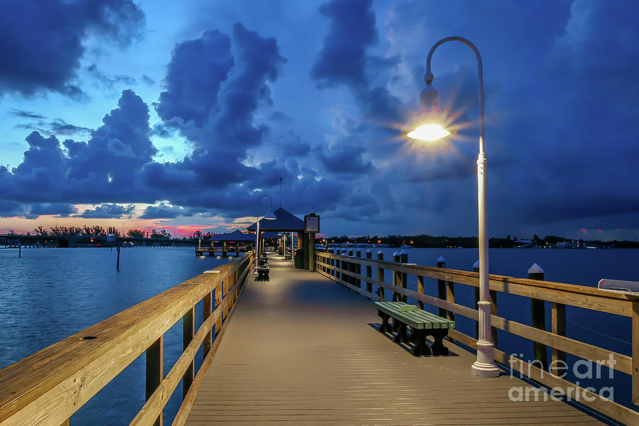 Pier Lamp Post Photograph by Tom Claud