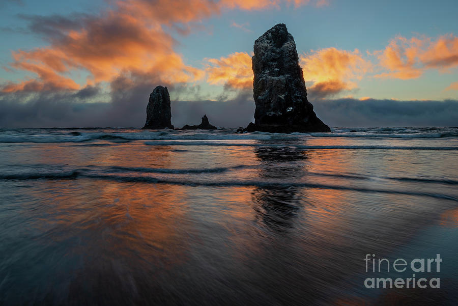 Piercing the Heavens Photograph by Michael Dawson | Fine Art America