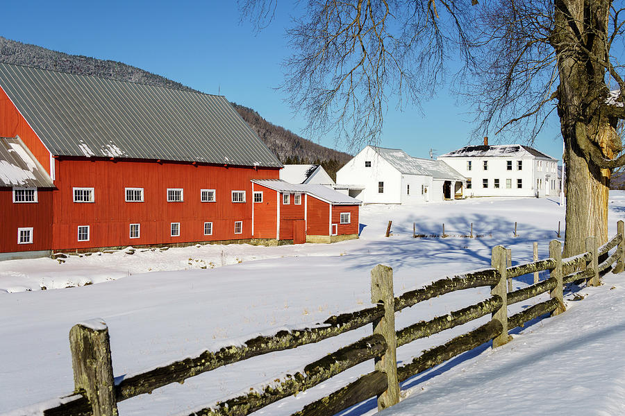 Pioneer Farm Winter Scene  - Columbia, NH Photograph by John Rowe