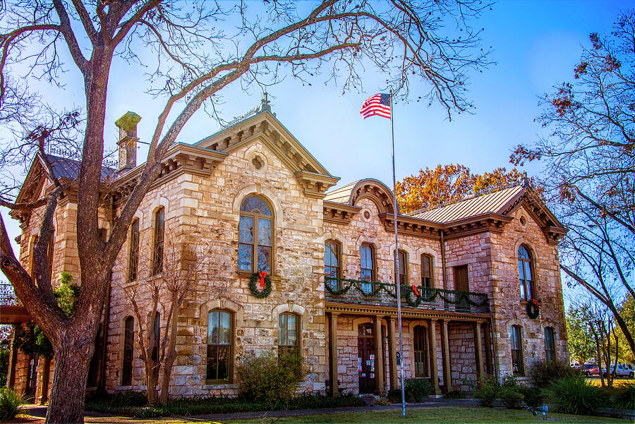 Pioneer Memorial Library in Fredericksburg Photograph by Lynn Bauer