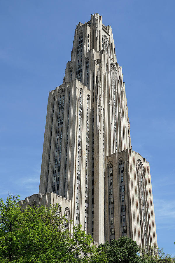 Pittsburgh - Cathedral of Learning Photograph by Richard Reeve