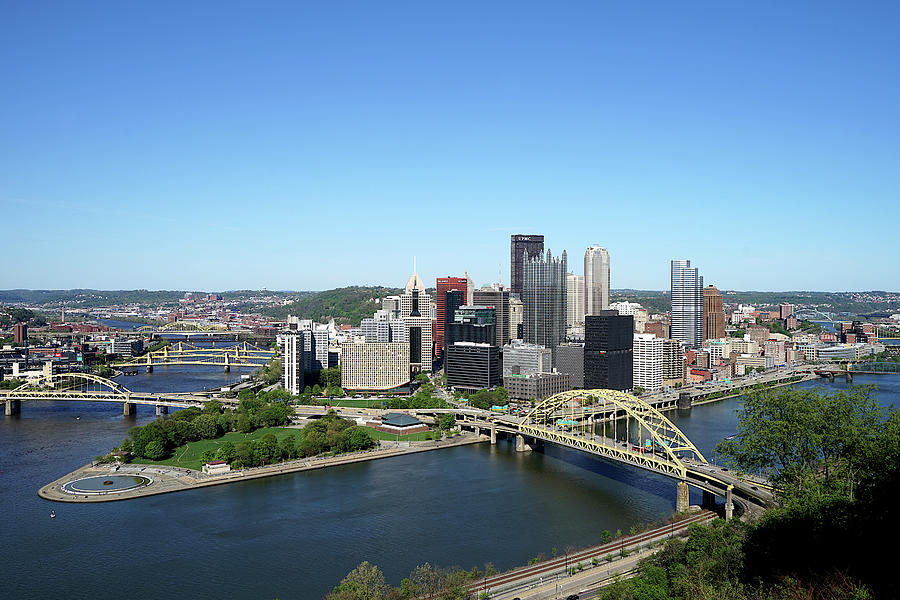 Pittsburgh - Cityscape Photograph by Richard Reeve