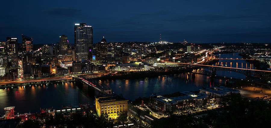 Pittsburgh Skyline At Night Photograph by Dan Sproul