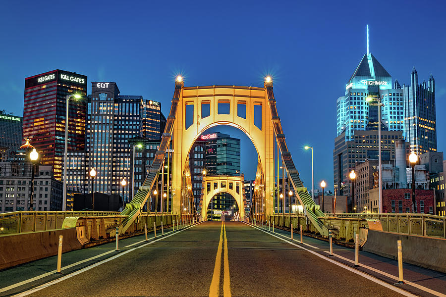 Pittsburgh, PA  Roberto clemente bridge, Pittsburg, Bay bridge