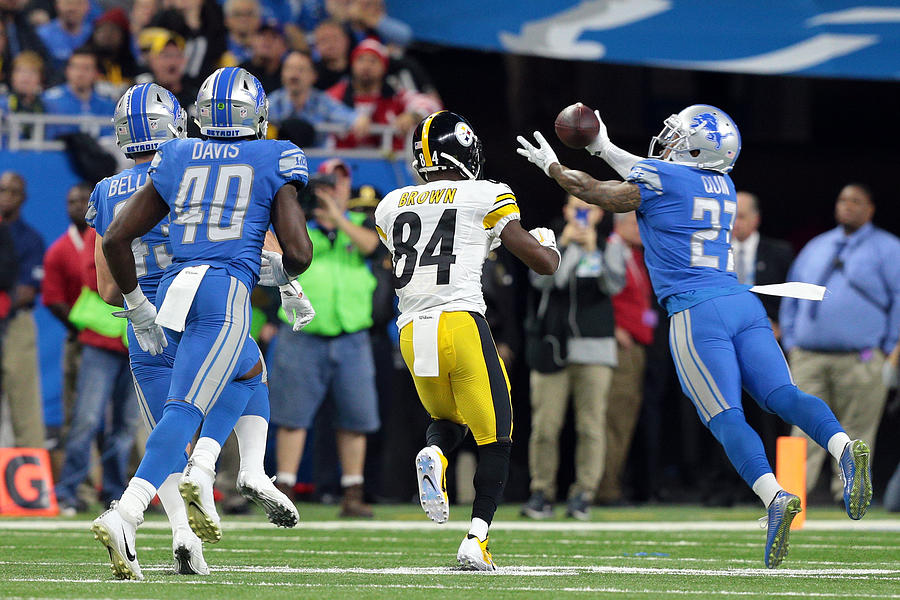 Pittsburgh Steelers v Detroit Lions Photograph by NurPhoto