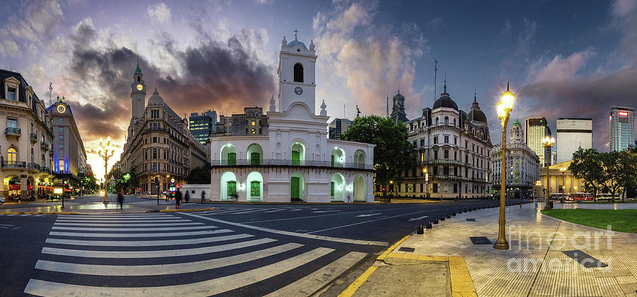 Plaza de Mayo 003 Photograph by Bernardo Galmarini