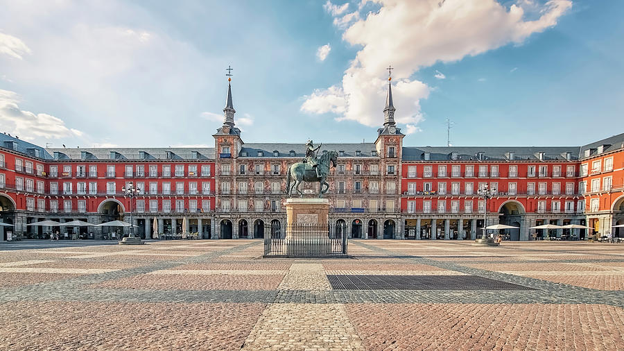 Architecture Photograph - Plaza Mayor by Manjik Pictures