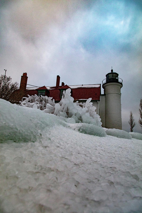 Point Betsie Lighthouse in winter Photograph by Eldon McGraw