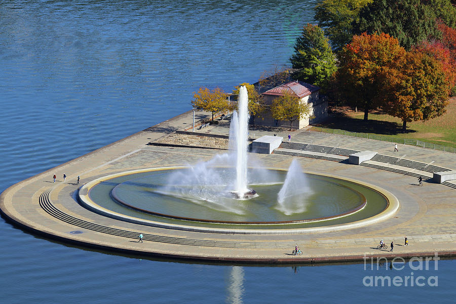 Point State Park Fountain in Pittsburgh Pennsylvania 5945 Photograph by Jack Schultz