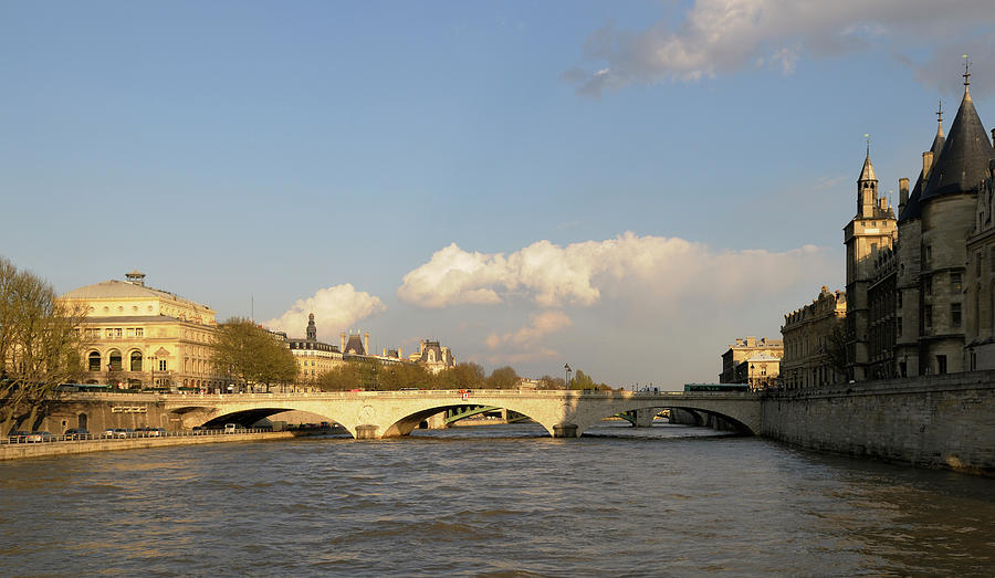 Pont au Change, Paris,Ile-de-France, France Photograph by Kevin Oke