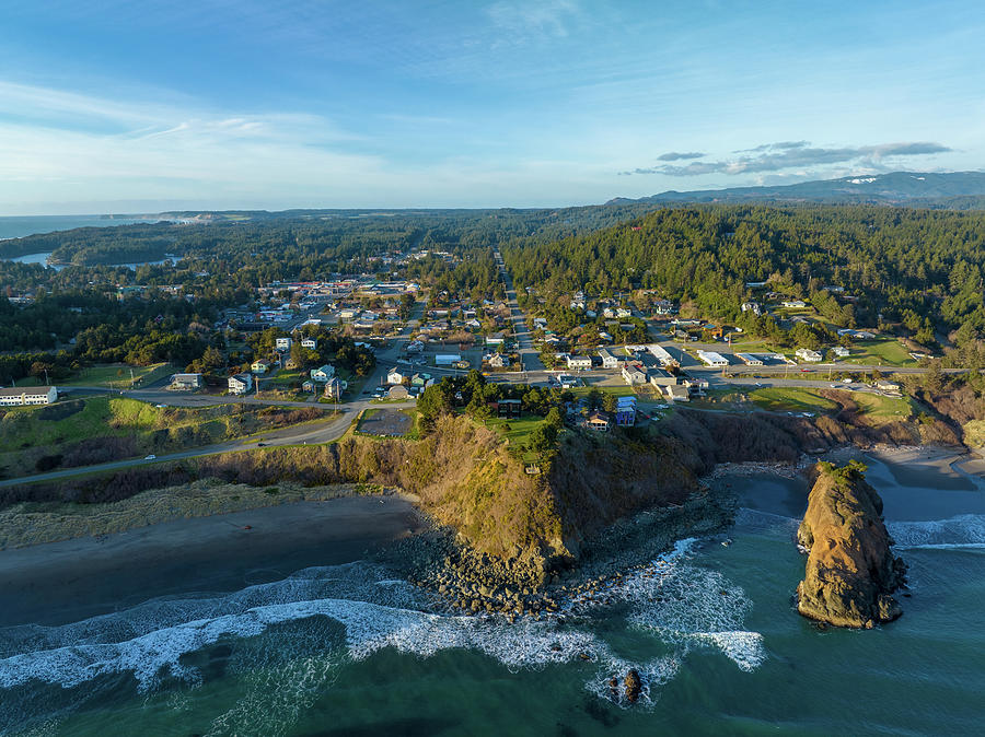 Port Orford, Oregon North View Photograph by Kelly Willis - Pixels