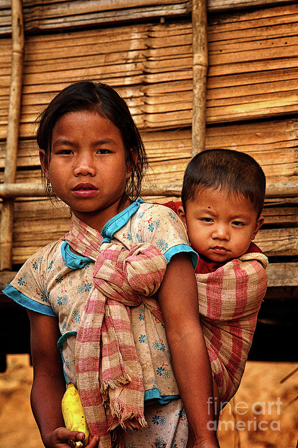 laotian children