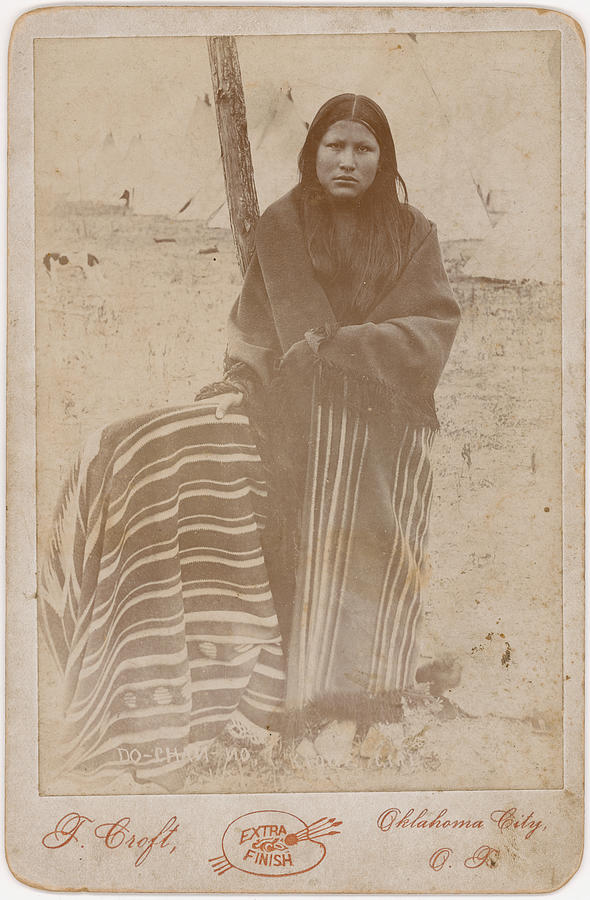 Portrait Photograph Of Dosino Or Do-chan-no Daughter Of Kiowa Chief Hummingbird Painting