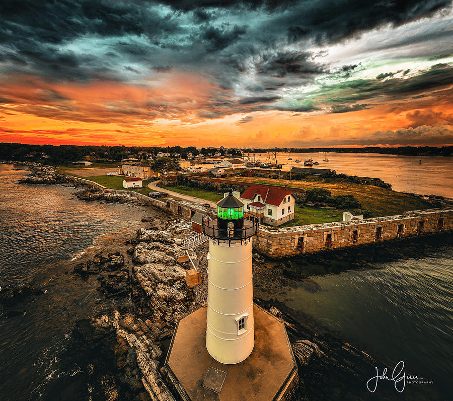 Portsmouth Harbor Light  Photograph by John Gisis