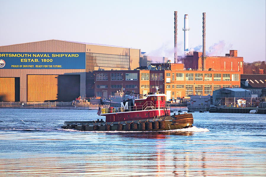 Portsmouth Tug on the Piscataqua Photograph by Eric Gendron