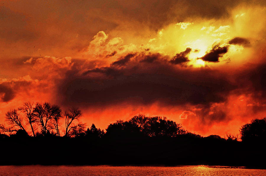 Potomac River sunset Photograph by Bill Jonscher