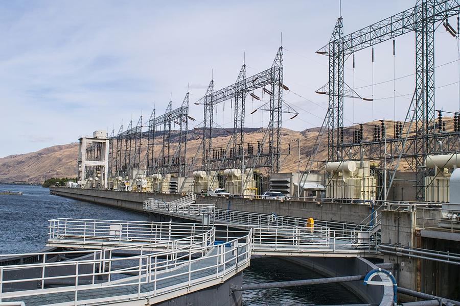 Power Towers at Rocky Reach Photograph by Tom Cochran