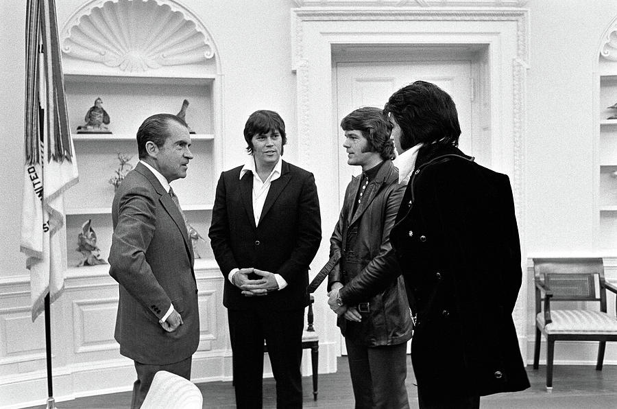 President Richard Nixon Meets With Elvis Presley Sonny West And Jerry