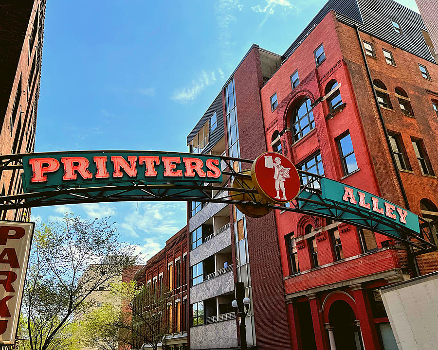 Printers Alley Photograph by Lee Darnell