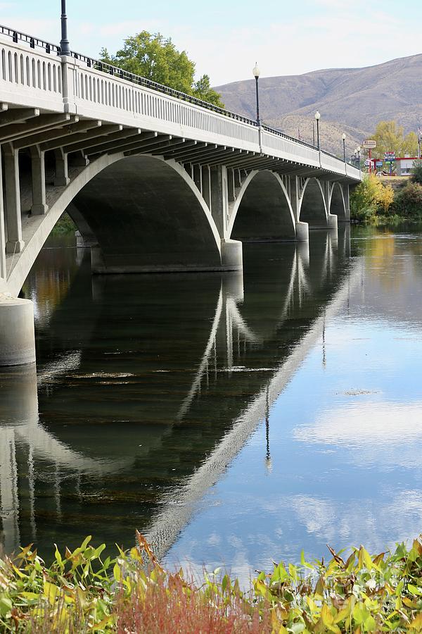 Prosser Bridge Autumn Perspective Photograph by Carol Groenen