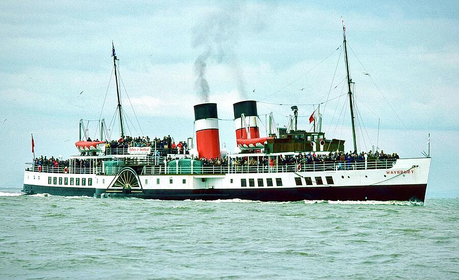 PS Waverley Paddle Steamer 1977 Photograph by Gordon James