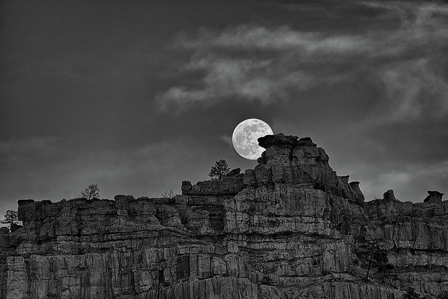 Pulpit Rock Moonrise Photograph by Bob Falcone