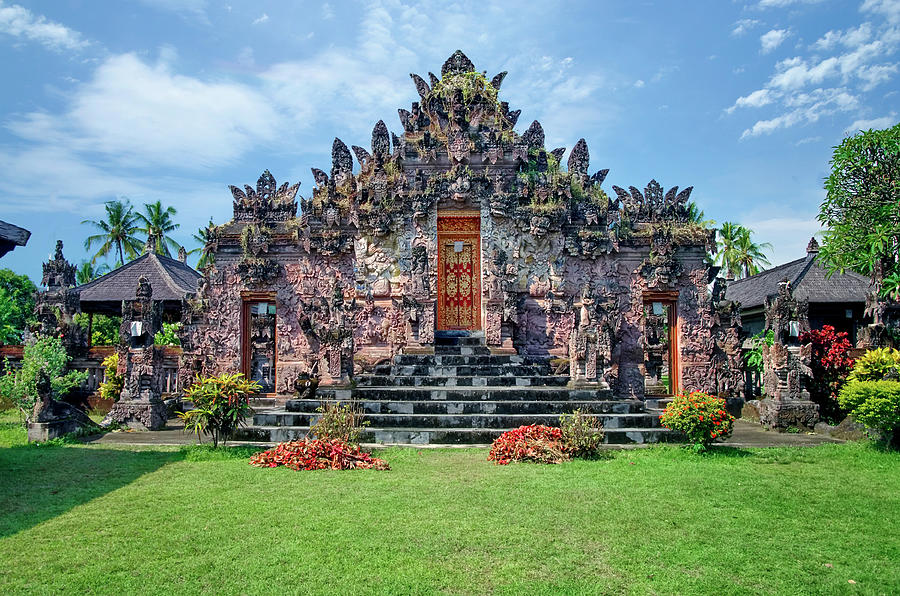 Pura Beji, Indonesia, Bali, Lovina. Photograph