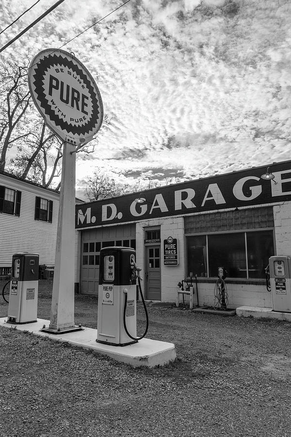 Pure M D Garage Photograph by Dale Kincaid