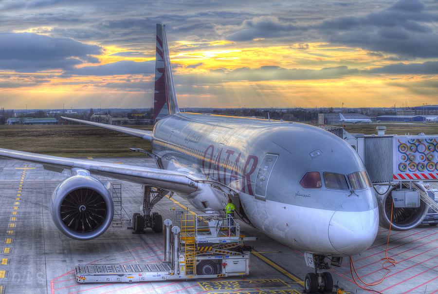Qatar Airways Boeing 787 Photograph