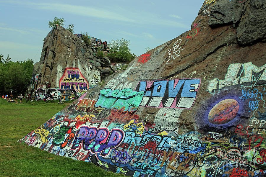 A Stone's Throw from the City: Exploring the Hidden Gem of Quincy Quarries Reservation