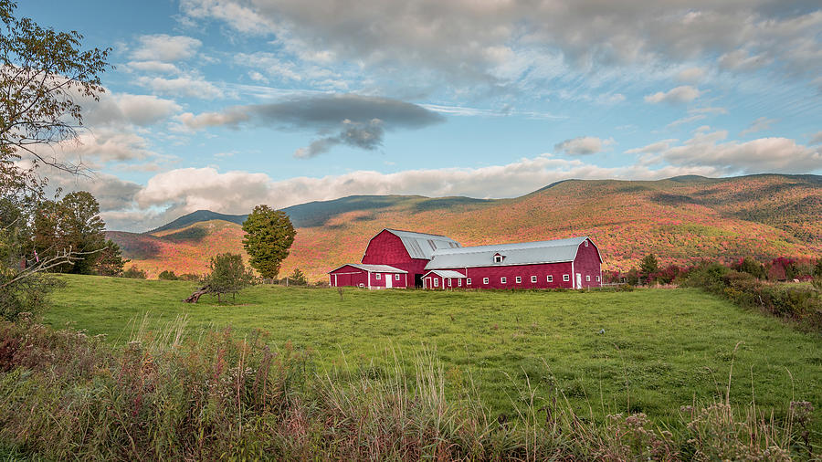 Quintessential Vermont Barn Photograph by Debbie Karnes