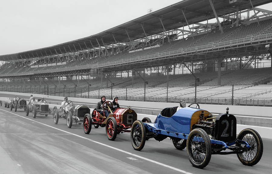Ragtime Racers Line Up Photograph