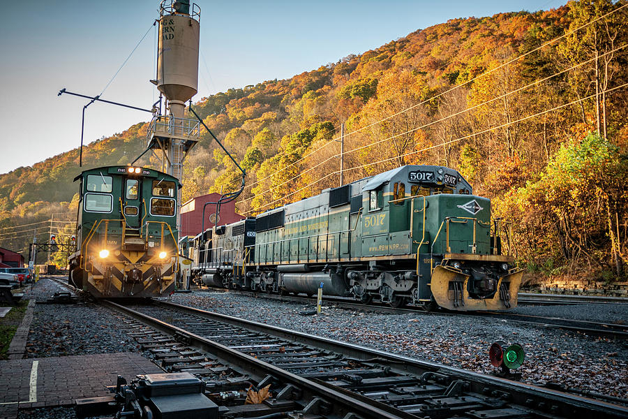 Reading Northern Blue Mountain Railroad switcher 1546 at Port Clinton PA Photograph by Jim Pearson