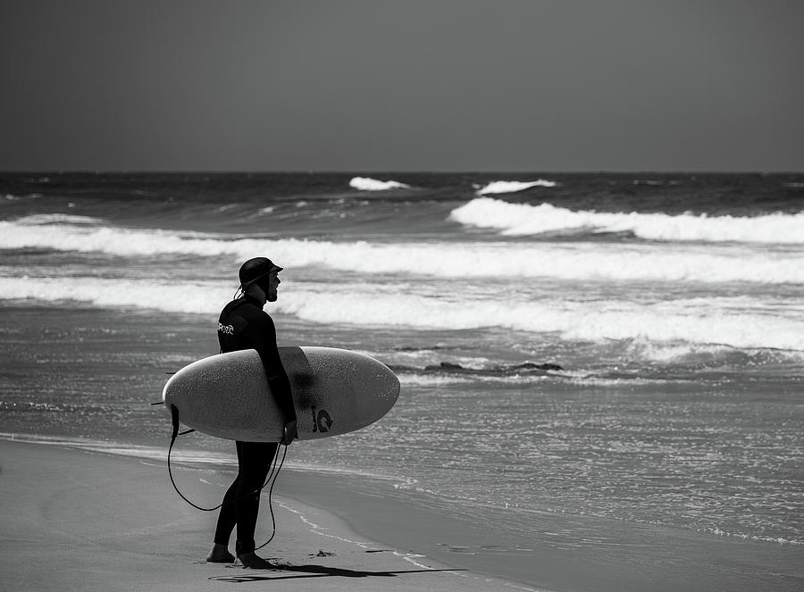 Ready to surf Photograph by Rainer Kersten