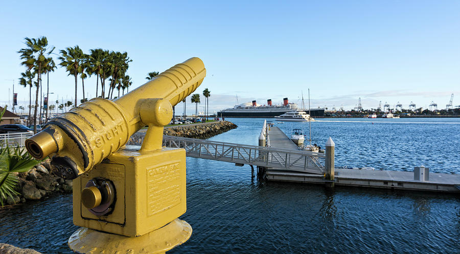 Long Beach Photograph - Ready to watch the Queen Mary by Fernando Blanco Farias