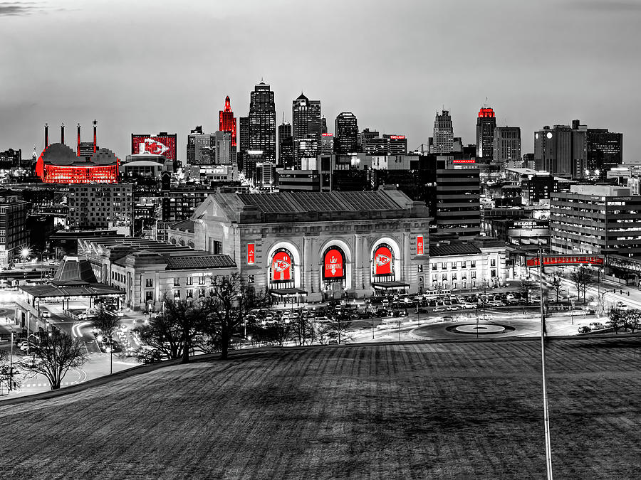 Red Chiefs Skyline Of Kansas City - Selective Color Photograph by Gregory Ballos
