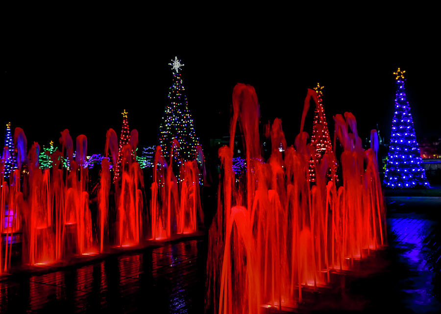 Red Christmas Fountain Photograph by Robert Wilder Jr