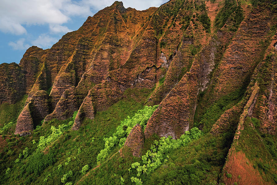 Mountain Photograph - Red Pinnacles - Na Pali Coast - Kauai, Hawaii by Abbie Matthews