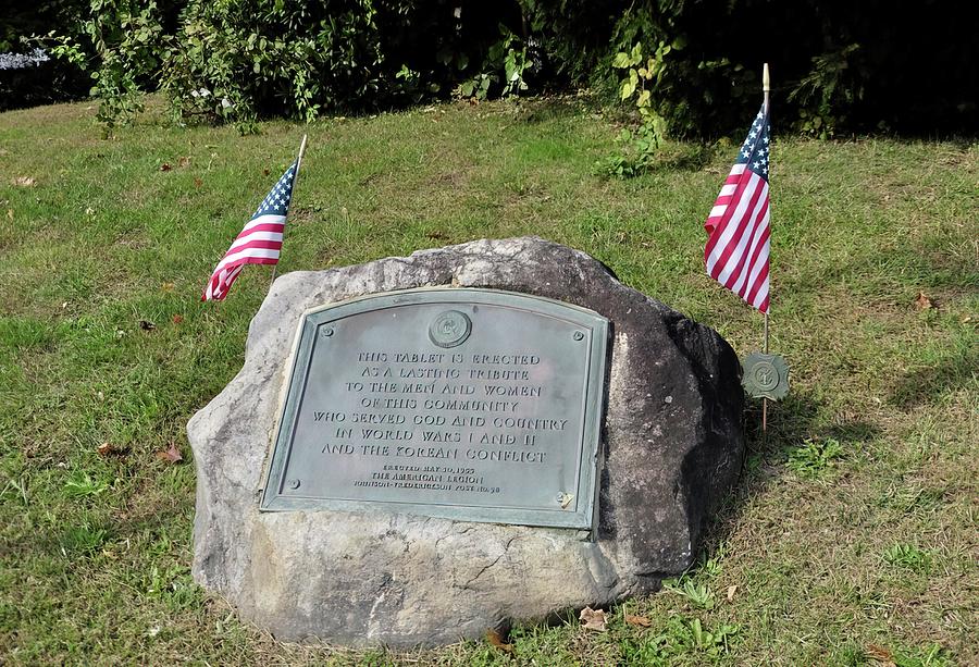 War Memorial - Redding CT Photograph by SM Hall - Fine Art America