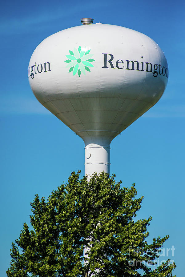 Remington Water Tower - Indiana Photograph by Gary Whitton