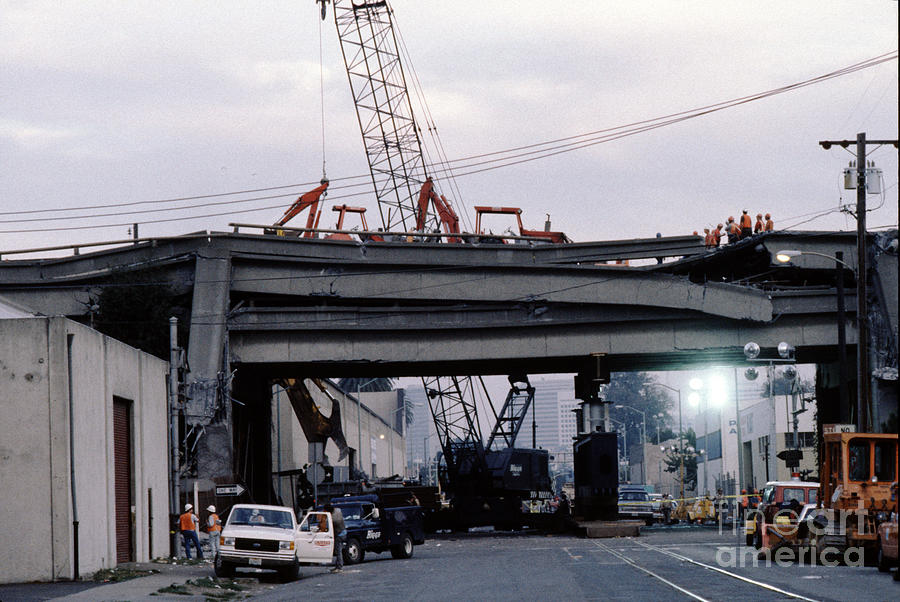 Rescue at the Cypress Freeway collapse, Loma Prieta Earthquake 1989 ...