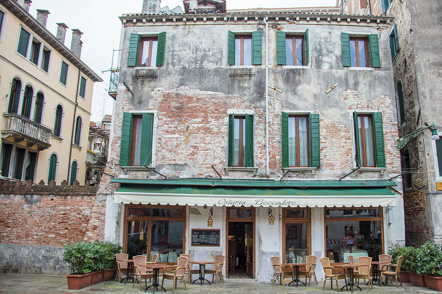 Restaurant in Venice Italy  Photograph by John McGraw