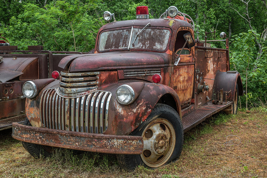 Retired Fire Truck Photograph by Sandra Burm - Pixels