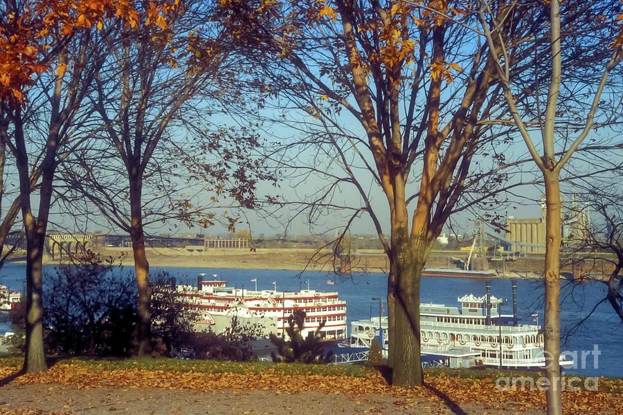 River Boats on the Mississippi Photograph by Bob Phillips