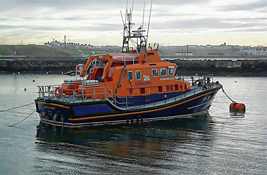 rnli free phone pouch