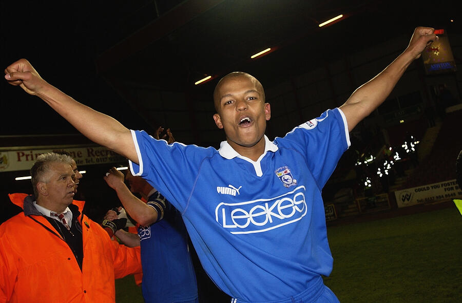Robert Earnshaw of Cardiff City celebrates  Photograph by Stu Forster