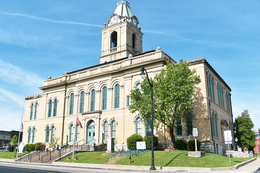 robertson-county-courthouse-springfield-tennessee-photograph-by-denise