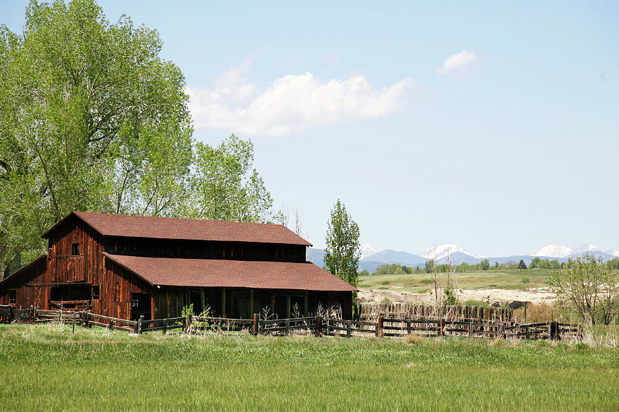 Rocky Mountain Barn Photograph by Marilyn Hunt - Fine Art America